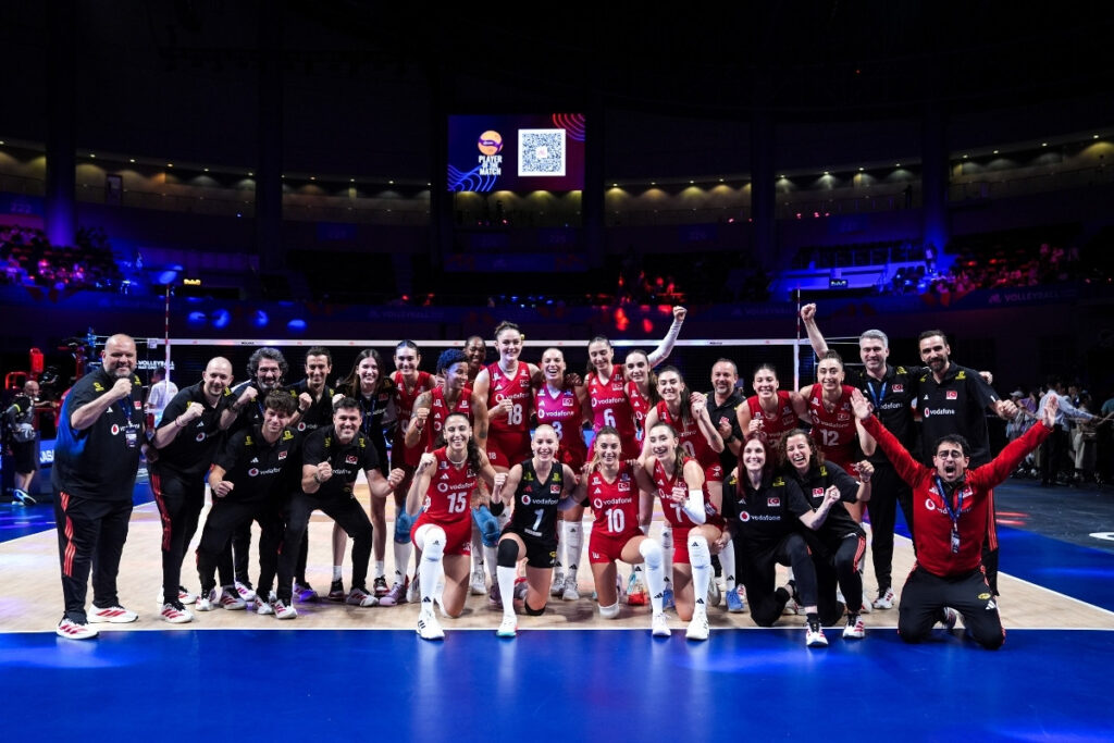 Filenin Sultanları FIVB Milletler Ligi’nde finalde
